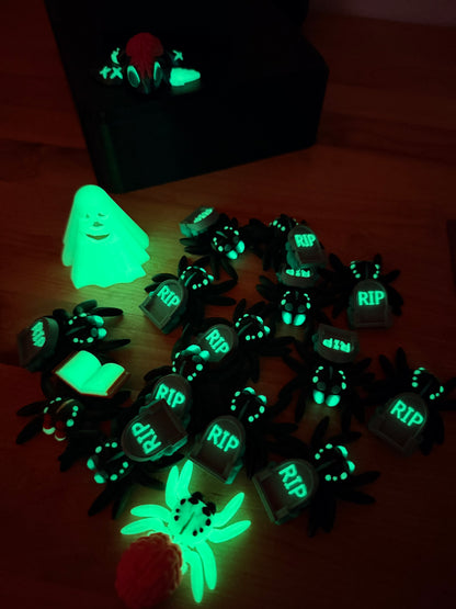 Tiny Spider - R.I.P. Tombstone (Glow-in-the-dark)