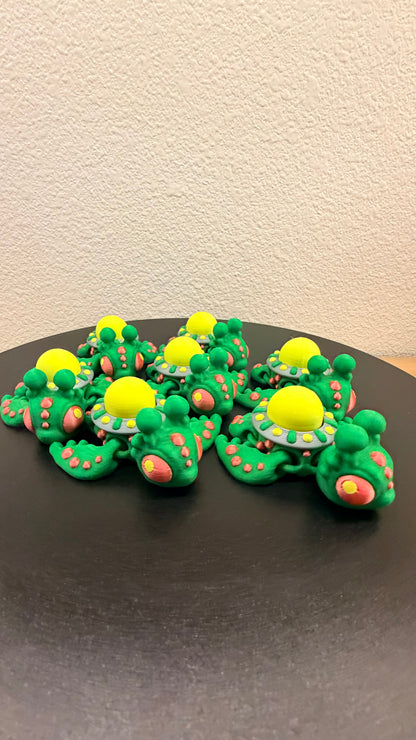 Hatchling, AlienNurtle Clicker (3" Long)